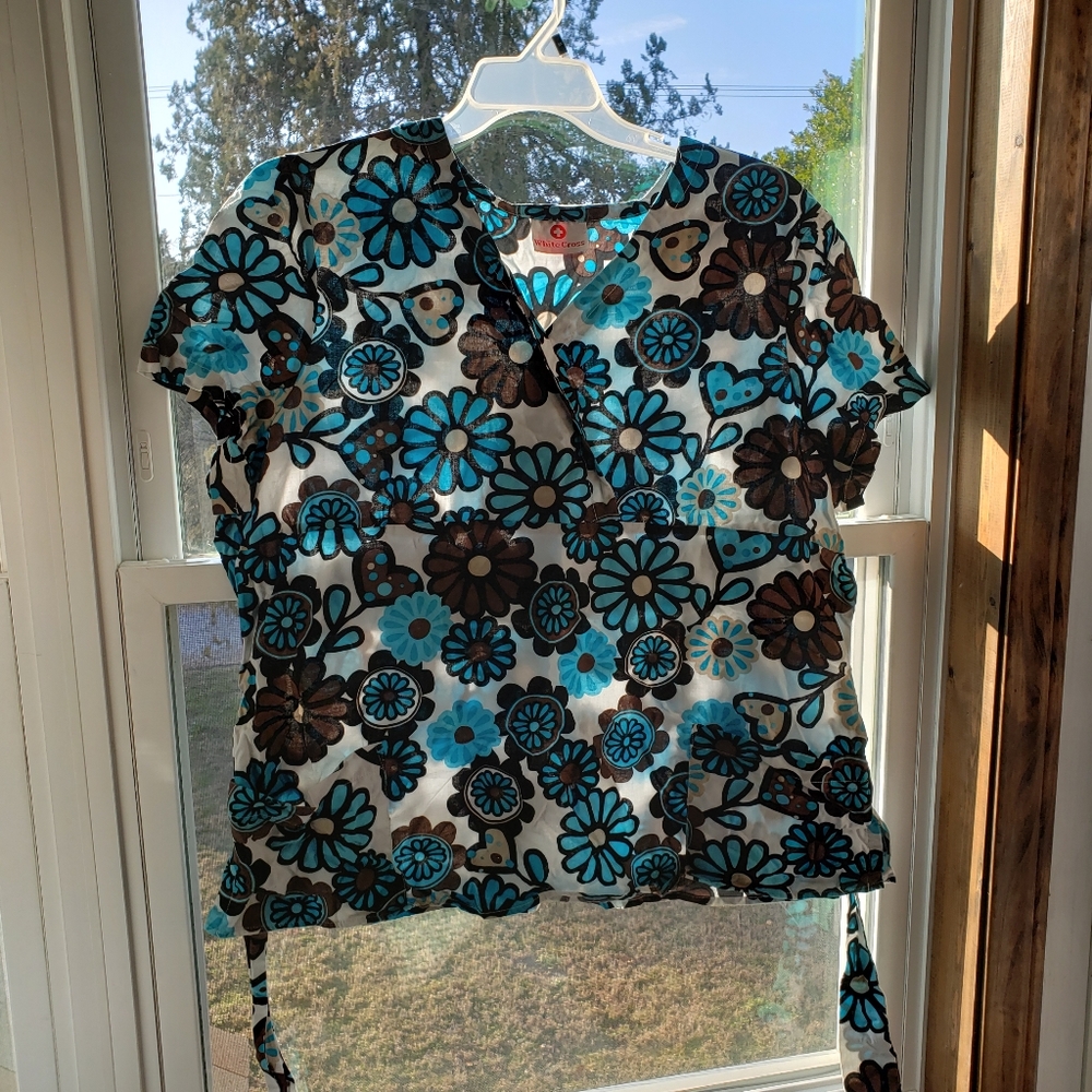 XL SCRUB TOP